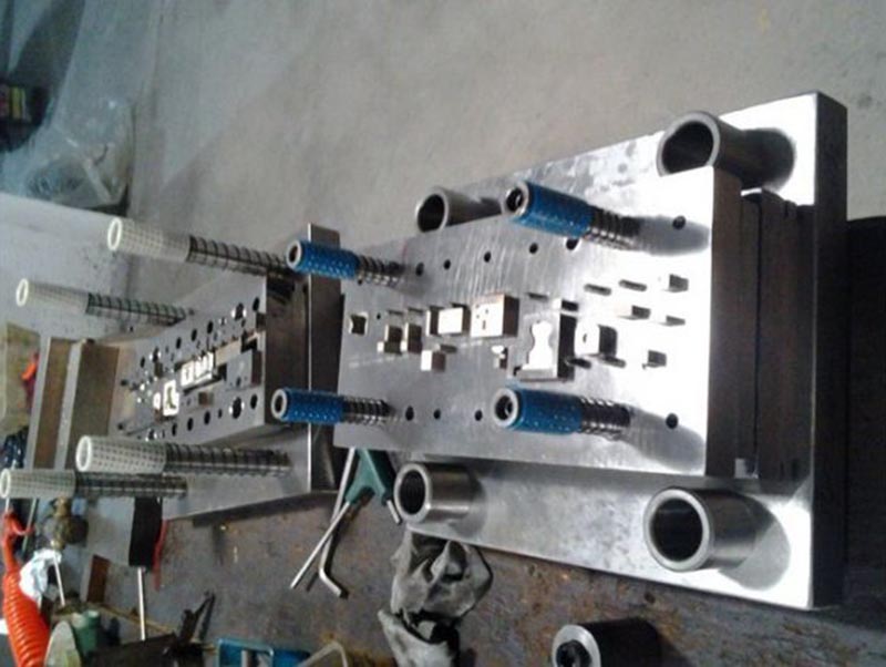 蓝田模具制造-12