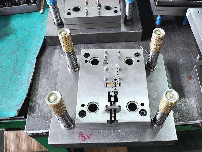 蓝田模具制造-01